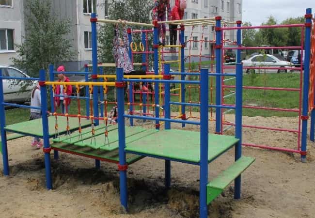 Значительный вклад в развитие района вносят промышленные предприятия