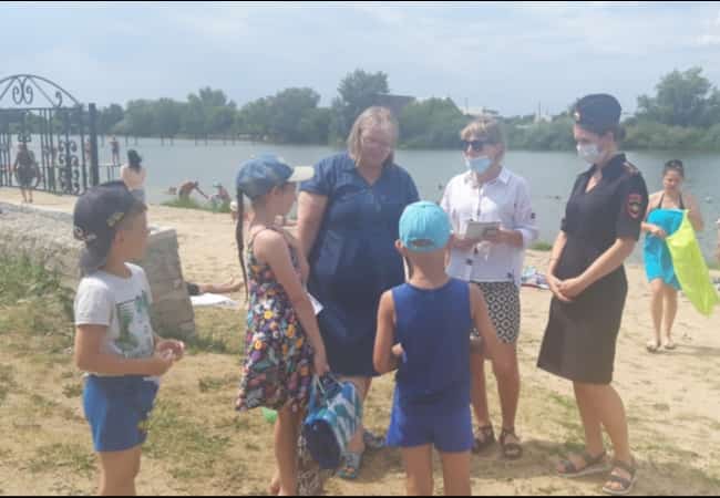 Повышенное внимание – детям возле воды!