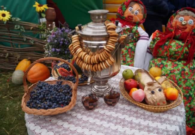 С целью развития межрегионального сотрудничества и расширения рынков сбыта выпускаемой продукции товаропроизводителями Курганской области направляем информацию о проведении Ярмарок на территории Тюменской, Свердловской областей и г.Москвы.