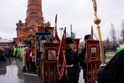 В Кургане прошел крестный ход с мощами Сергия Радонежского