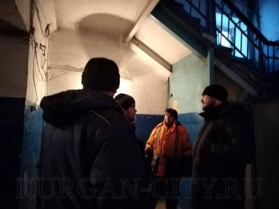 Директор ДЖКХ Роман Медведев продолжает выезжать на проблемные адреса