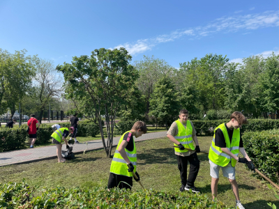 В Кургане продолжается городская акция «Я люблю Курган! - Трудовые отряды»