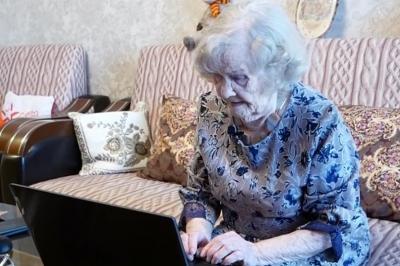 98-летняя жительница Кургана участвует во всероссийском конкурсе компьютерной грамотности