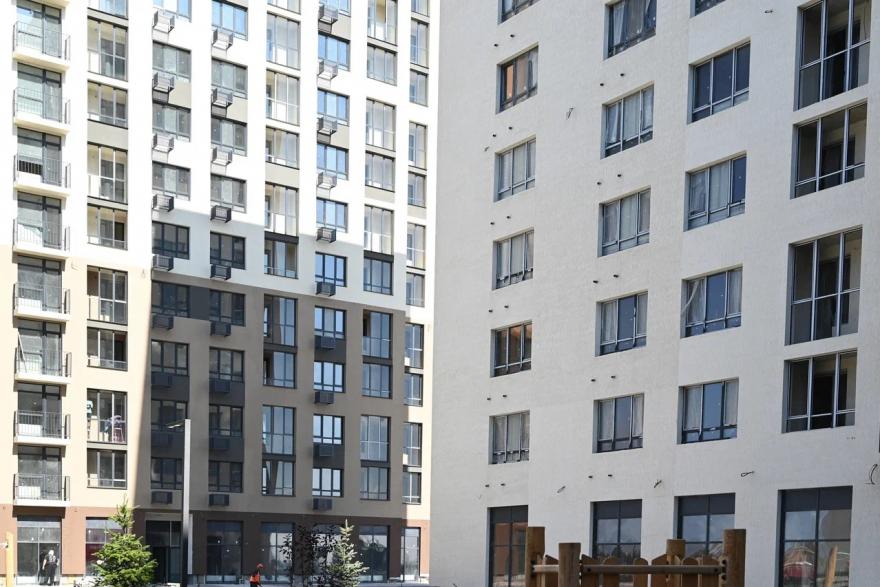 Мытье окон в Кургане: сколько стоит видеть весну, а не грязь