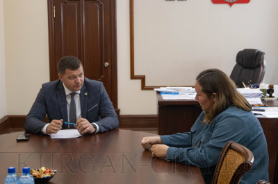 Временно исполняющий полномочия главы города Кургана Антон Науменко провел личный приём