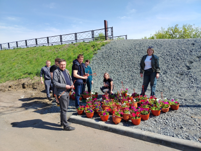 В Кургане продолжается благоустройство и озеленение улиц и общественных территорий