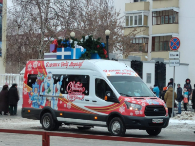 Курганцев приглашают прокатиться на новогоднем автобусе