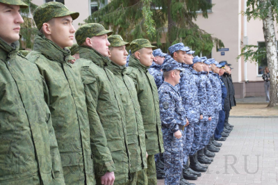 В Кургане состоялась торжественная отправка призывников региона на военную службу в Вооруженные силы России