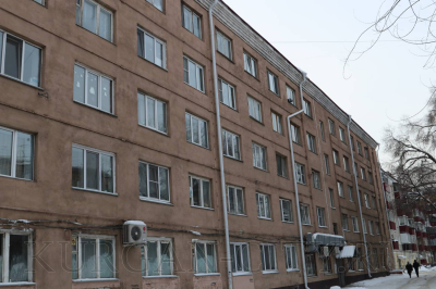 В Кургане при поддержке правительства Курганской области приводят в порядок проблемные дома МУП «Прометей»