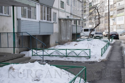 «Работа с управляющими компаниями будет продолжена». Департамент ЖКХ провел контрольный выезд по придомовым территориям в микрорайоне Энергетиков
