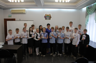 Курганцам вручили золотые знаки отличия «Готов к труду и обороне»