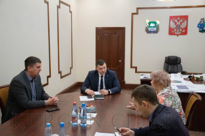 Временно исполняющий полномочия главы города Кургана  Антон Науменко провёл личный приём граждан