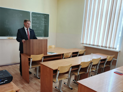 Муниципалитетом продолжается работа с молодыми кадрами