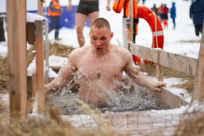 На Голубых озёрах проводятся крещенские купания