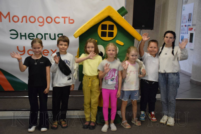 В Кургане продолжается традиционная всероссийская акция «Собери ребёнка в школу»