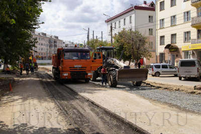 Департамент ЖКХ продолжает контролировать капитальный ремонт инженерных сетей на улице К. Мяготина