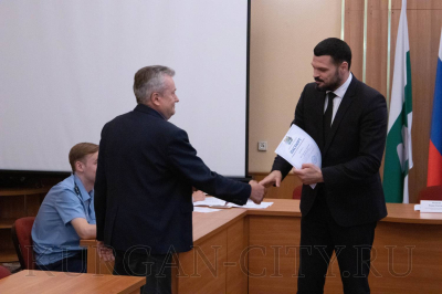 В Кургане продолжают вручать паспорта готовности к новому отопительному сезону