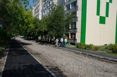 В Кургане строят не только современные дороги, но и удобные тротуары