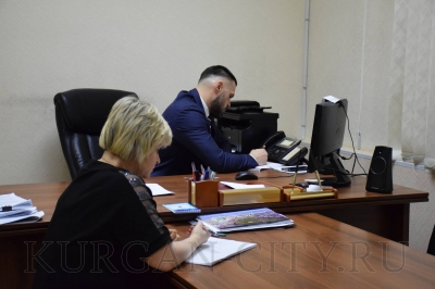 Сегодня Департамент ЖКХ проводит прямую линию по уборке дворов и температурному режиму в квартирах
