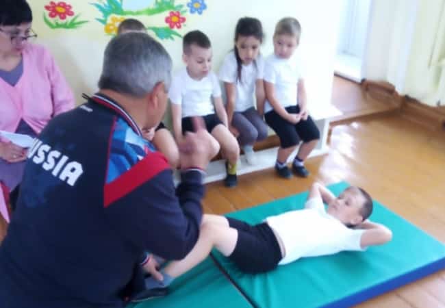17 сентября в детском саде №3 "Светлячок" с.Кетово специалистами центра тестирования ГТО было продолжено проведение испытаний среди воспитанников подготовительной группы.