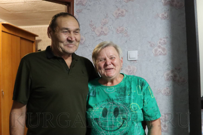 Жизнь продолжается. Cемейная пара из Кургана приобрела на жилищный сертификат квартиру вместо утраченного при пожаре жилья