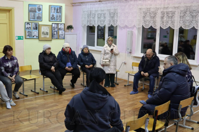 В микрорайоне Зайково прошла встреча по вопросам транспортного обслуживания населения