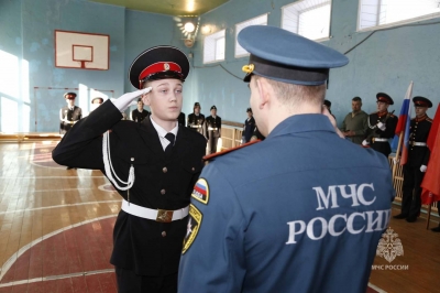 Курганские кадеты по профилю МЧС России торжественно приняли присягу