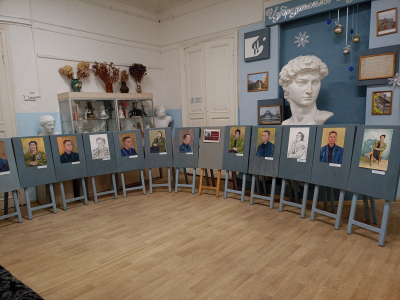 Юные художники Детской школы искусств №1 Кургана подарили ветеранам СВО их портреты