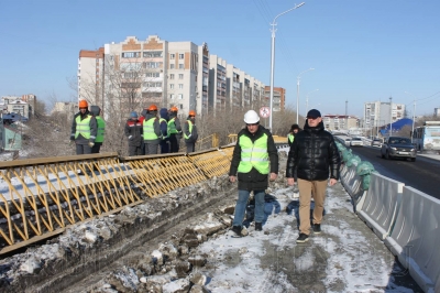 Вниманию пешеходов! При движении по Бурово-Петровскому мосту выбирайте безопасные пути