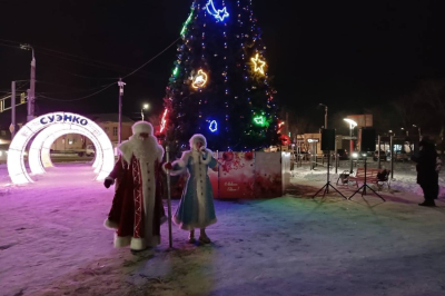Новогоднее настроение пришло в микрорайон Восточный