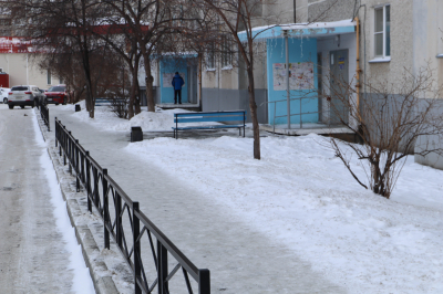 Журналистский санитарный патруль проверил уборку дворов от снега