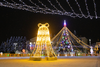 Где можно покататься на коньках в праздничные дни