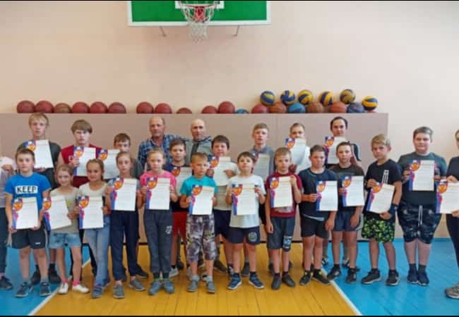 10 июня в районном центре села Белозерское состоялись соревнования по гиревому спорту