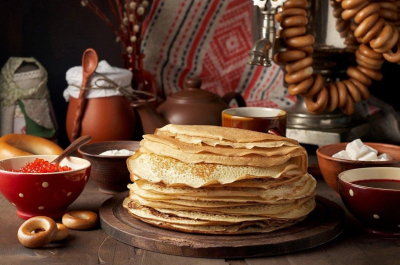Пляшут, гуляют и Масленицу провожают!
