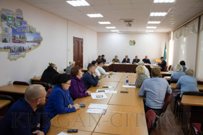 Обсудили рабочие вопросы  и подвели итоги конкурса. В администрации города состоялась рабочая встреча с председателями ТОС