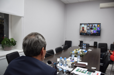 Перед управляющими компаниями поставлена задача - своевременно очищать дворы от снега