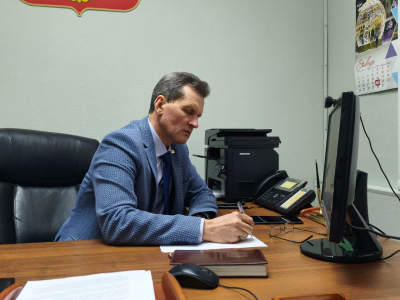 Директор департамента ЖКХ Александр Медведев ответил на звонки горожан во время горячей линии