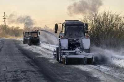В Кургане продолжается работа по уборке улиц, дворов и вывозу снега