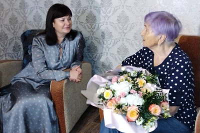 Глава города Елена Ситникова побывала в гостях у Галины Георгиевны Кадушиной