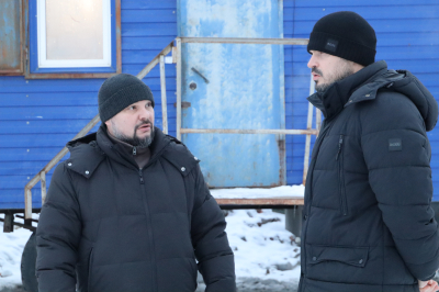 В Заозерном продолжаются работы по реконструкции канализационной насосной станции
