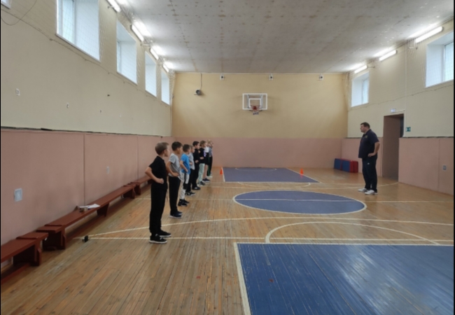 В Барабинской средней общеобразовательной школе 13 октября день приема нормативов ГТО