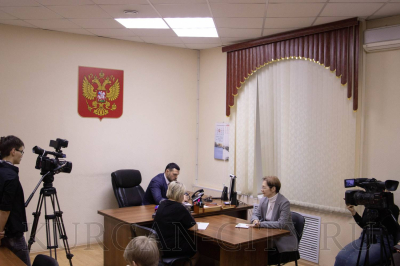 Департамент ЖКХ провел горячую линию по уборке придомовых территорий