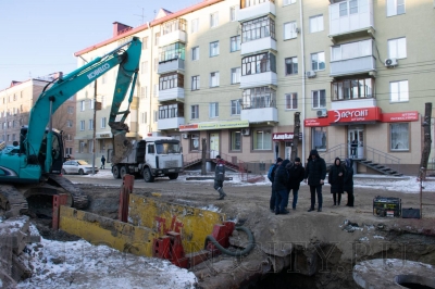 На улице К. Мяготина продолжается масштабная замена ветхих сетей