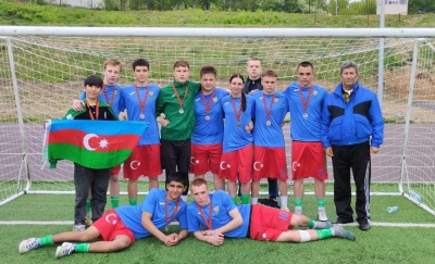 Турнир по футболу национальные команды Зауралья посвятили Дню Победы