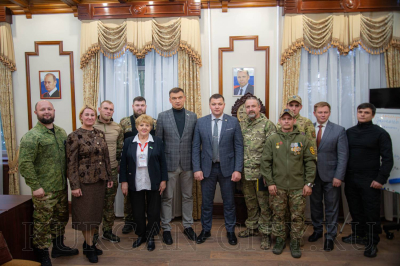 Временно исполняющий полномочия главы города Кургана Антон Науменко встретился с участниками специальной военной операции