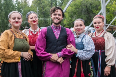 Маяковка приглашает на встречу с фольклористом Валентиной Фёдоровой и ансамблем «Цветень»