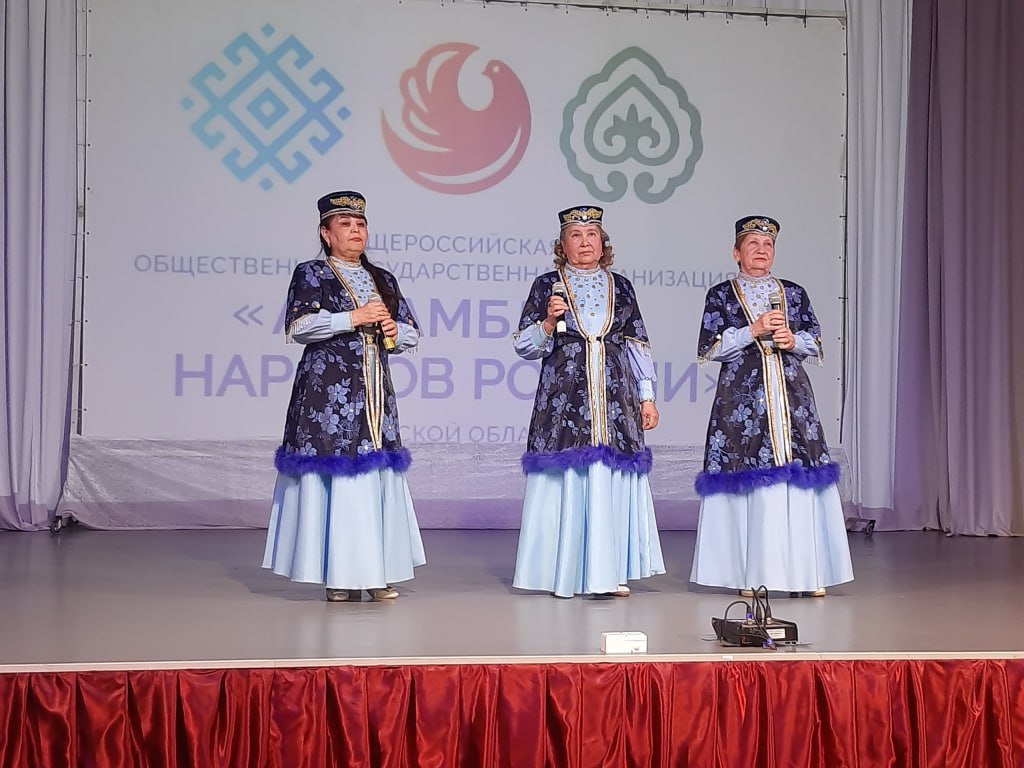 В Курганской области подвели итоги окружного конкурса «Поющие бабушки Зауралья», который в этом году прошел в селе Шарипово Альменевского округа