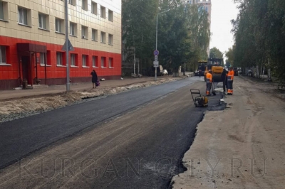 На улице М.Горького на участке от Томина в сторону улицы Володарского  начались работы по устройству нижних слоев дорожного полотна