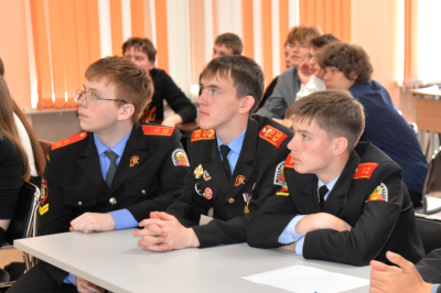 «Подвиг и память». Студенты и школьники поучаствовали в историческом турнире