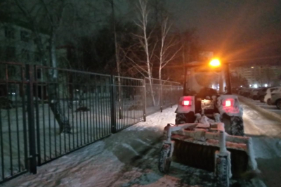 Дорожные службы города круглосуточно работают на улицах города